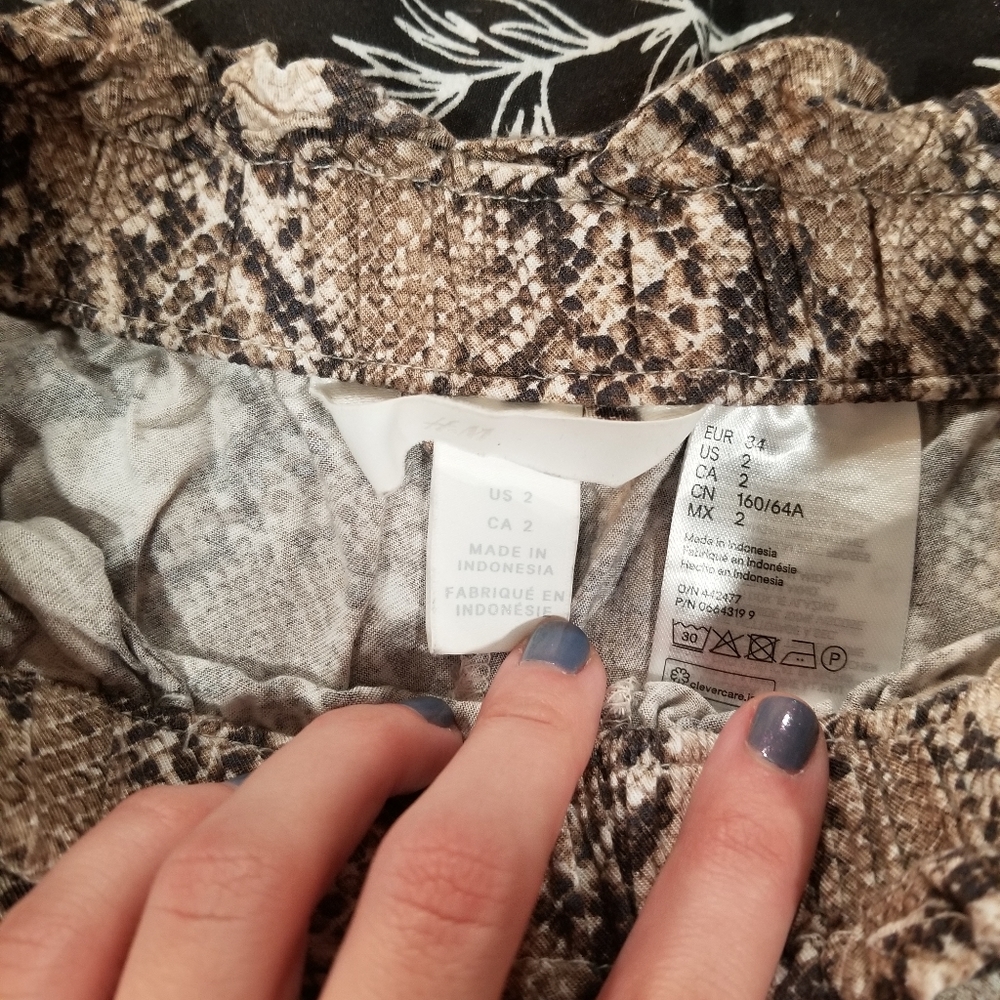 Pants - Picture 2 of 2